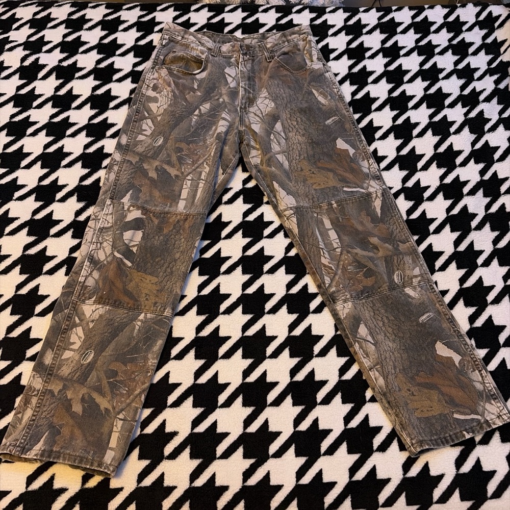 Camouflage Patterned Wrangler Jeans